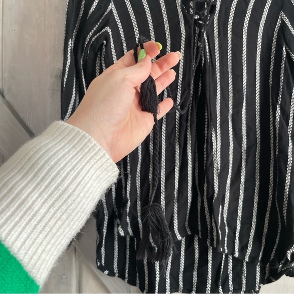 Billabong Women’s Swim cover lightweight pullover black white stripe beach hood - Picture 2 of 5